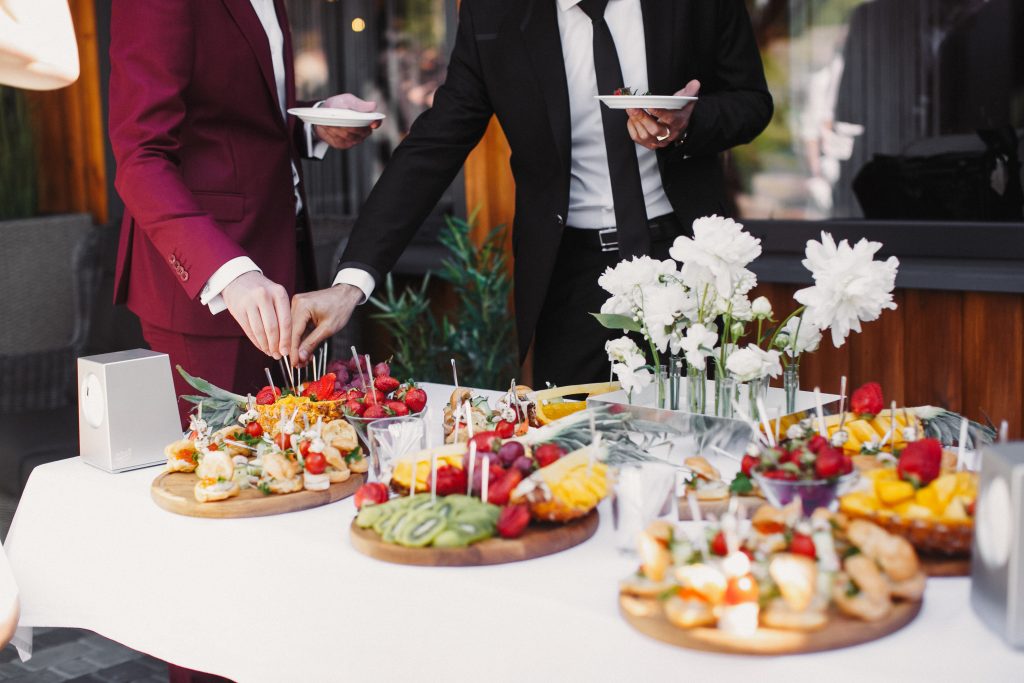 Idee di menu per il catering: Le migliori opzioni di catering per il vostro prossimo evento