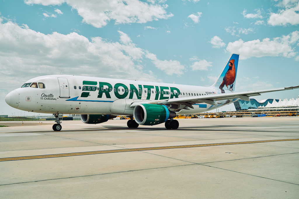 Frontier Airlines introduce un'offerta di bagaglio gratuito per attirare i clienti di Southwest