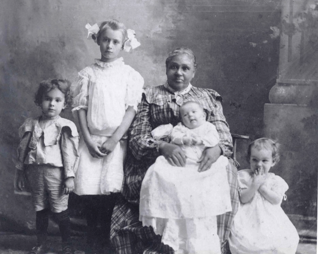 Η διαρκής κληρονομιά της Mariah Watkins, μιας αξιοσημείωτης μαίας