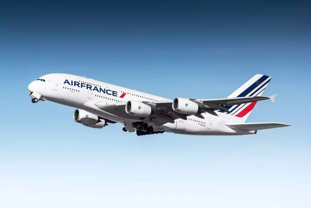 Η Air France βελτιώνει τις πολυτελείς προσφορές με τη νέα σουίτα Πρώτης Θέσης