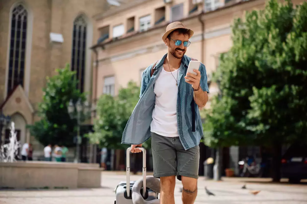 The Hosteller e redBus collaborano per un'esperienza di viaggio senza soluzione di continuità