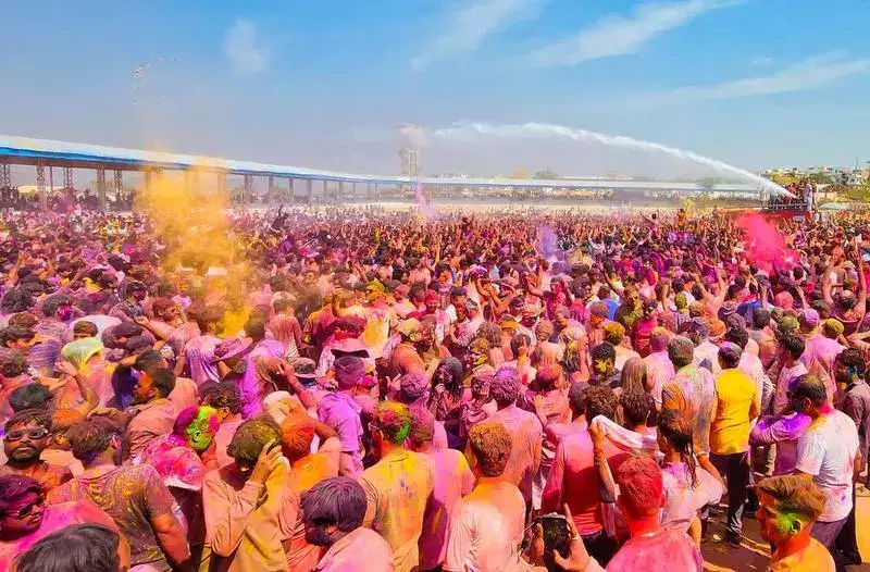 Pushkar regista um aumento do turismo e dos preços dos hotéis durante o Holi