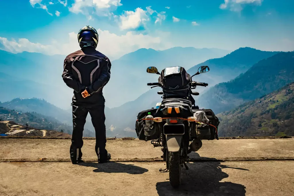 Expedição de moto a Doka La: promover o turismo de campo de batalha em Sikkim