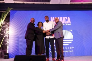 Usain Bolt asume el papel de embajador turístico mundial de Jamaica